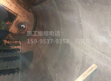 60-100吨危险品垃圾焚烧炉